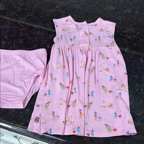2 Magnetic Me dresses w/ diaper cover - Picture 6 of 7